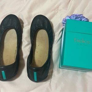 Like new black Tieks size 8 with flower box and bag